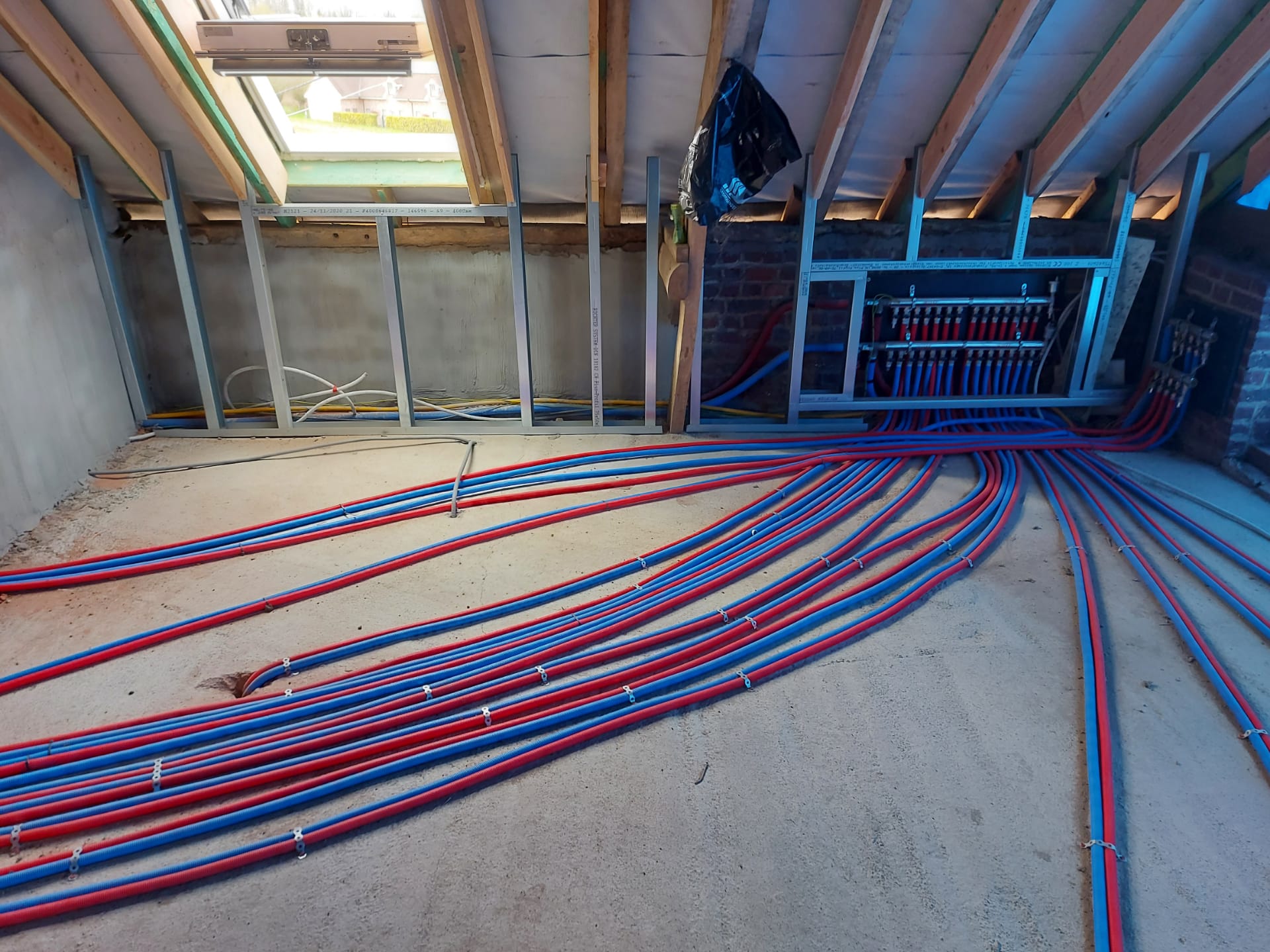 8112b822 e585 4aa5 800e ba817f023262