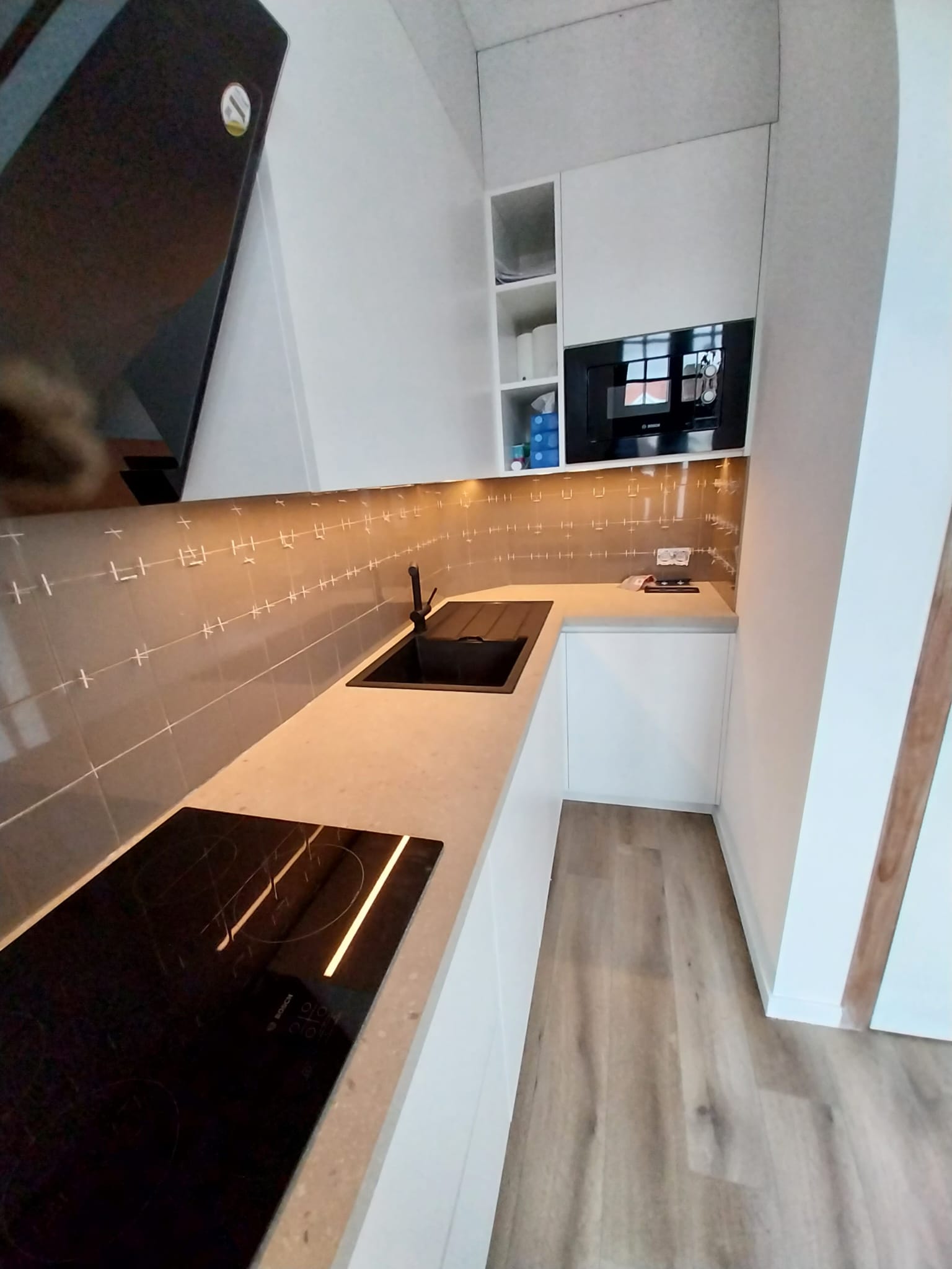 e3e2808e 42c4 4c5e 9473 99d8b427e92f